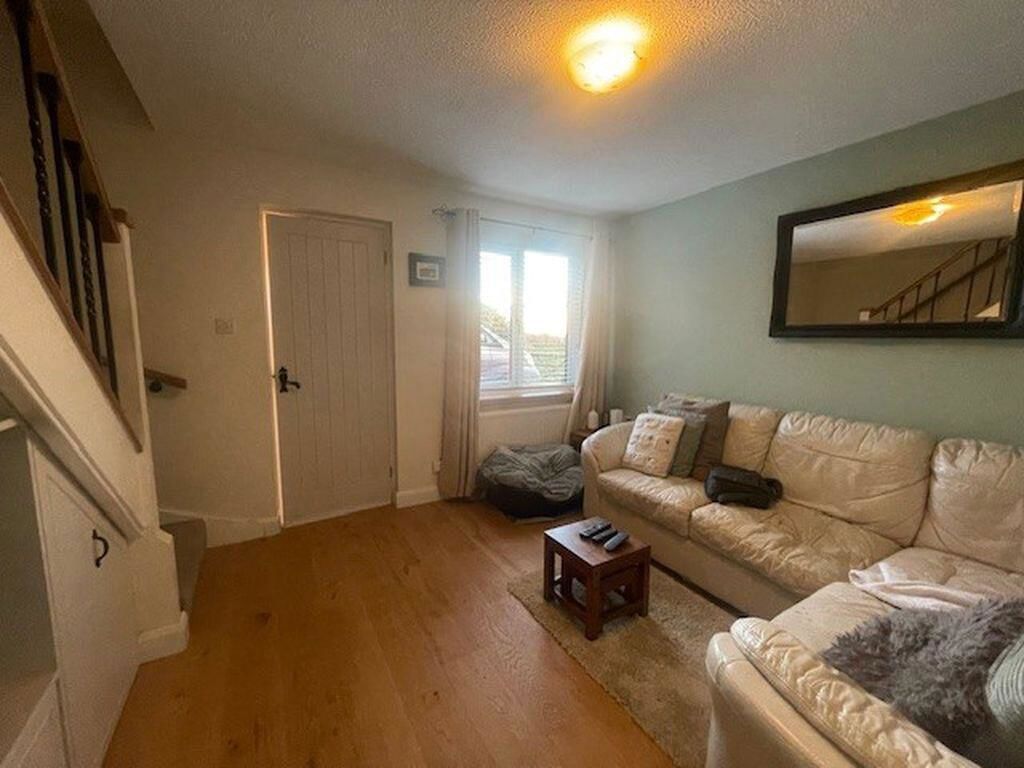 Property photo 2 of 8