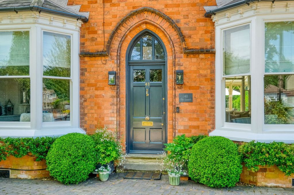 Property photo 2 of 19