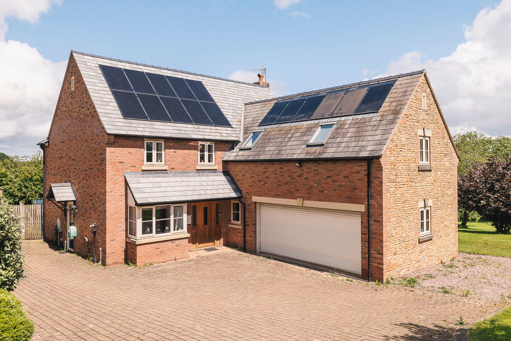 Property photo 1 of 36 Picture No. 78