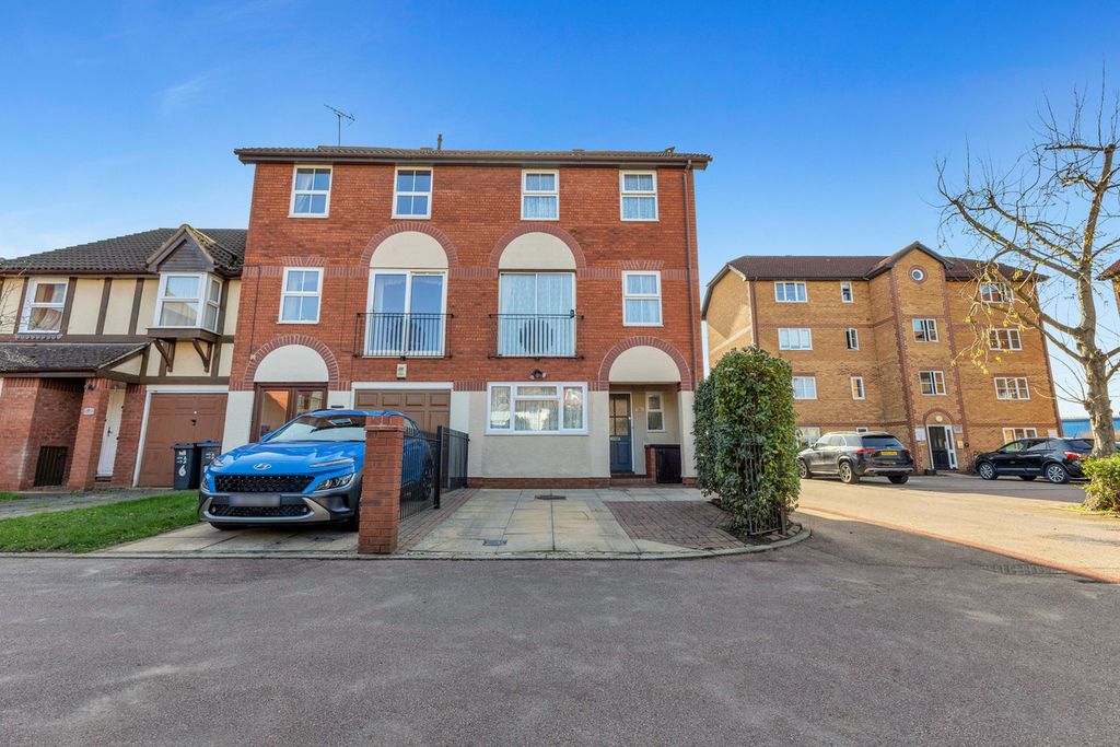 Property photo 3 of 50