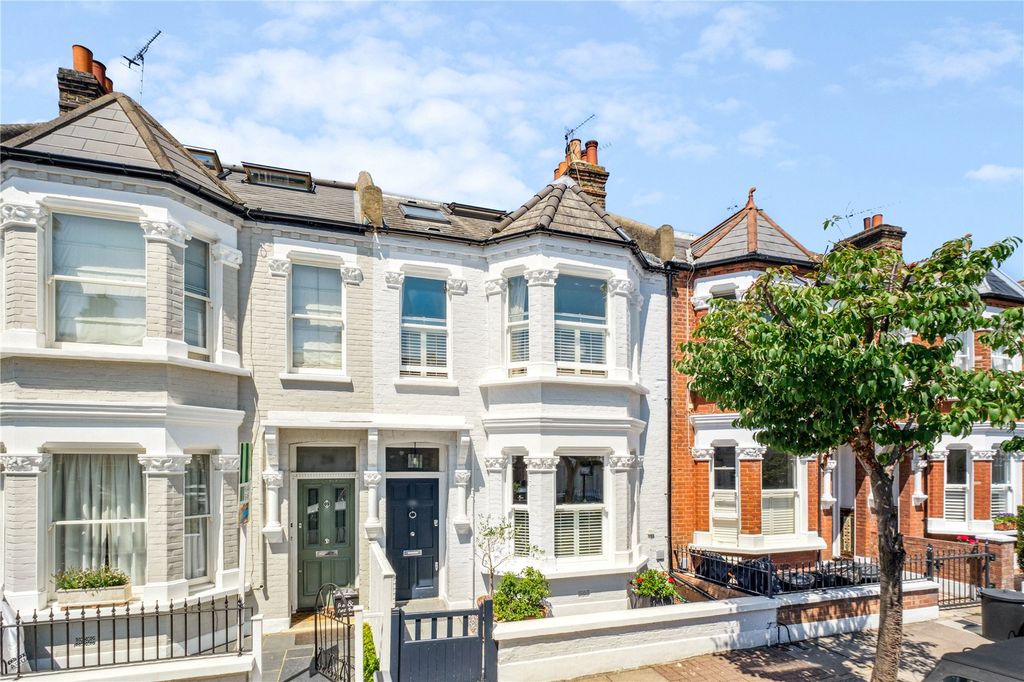 Property photo 1 of 9 Dault Road