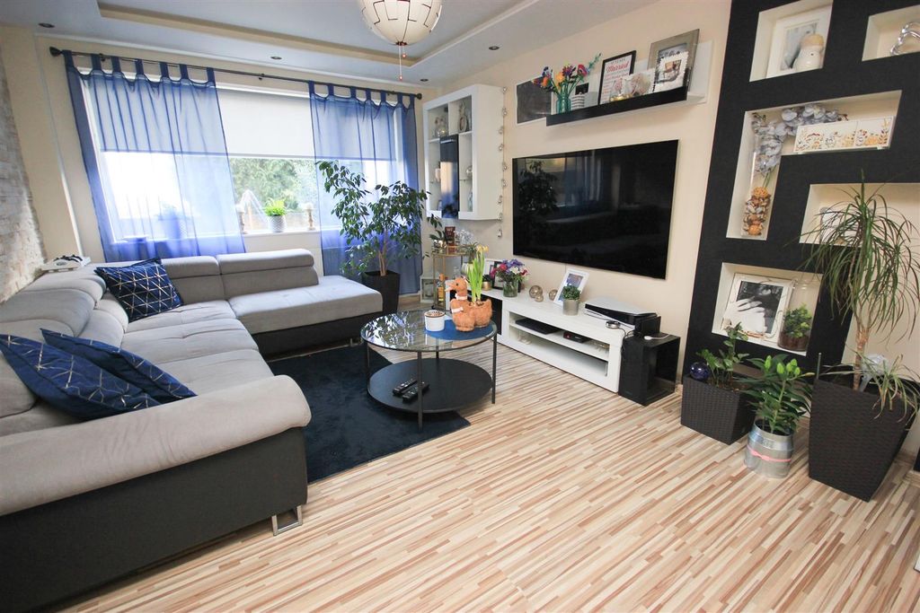 Property photo 2 of 14 Lounge 1.Jpg