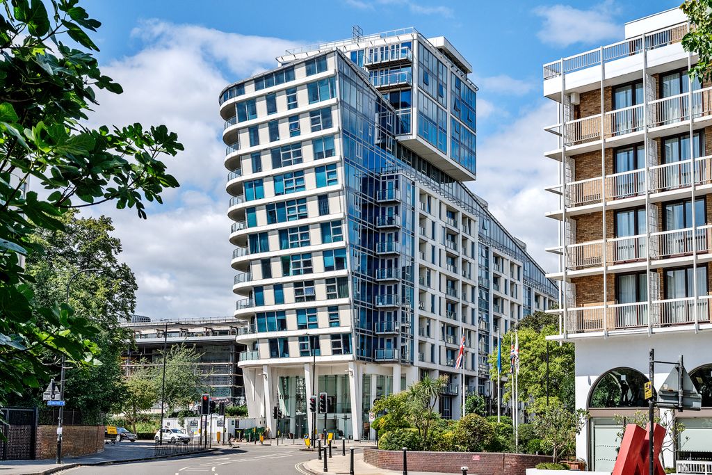 Property photo 2 of 22 Visage_Apartments_21