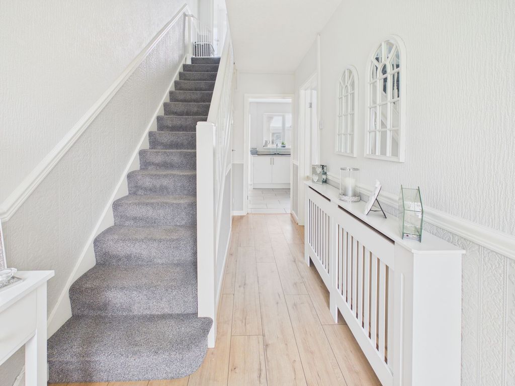 Property photo 2 of 25