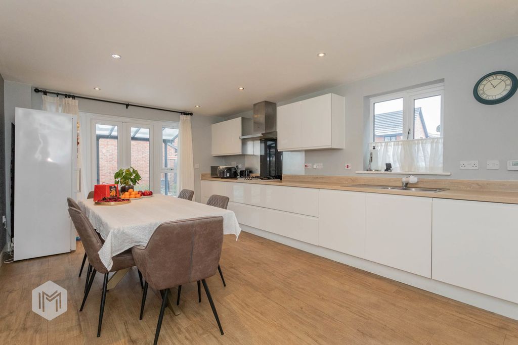 Property photo 3 of 28 Photograph