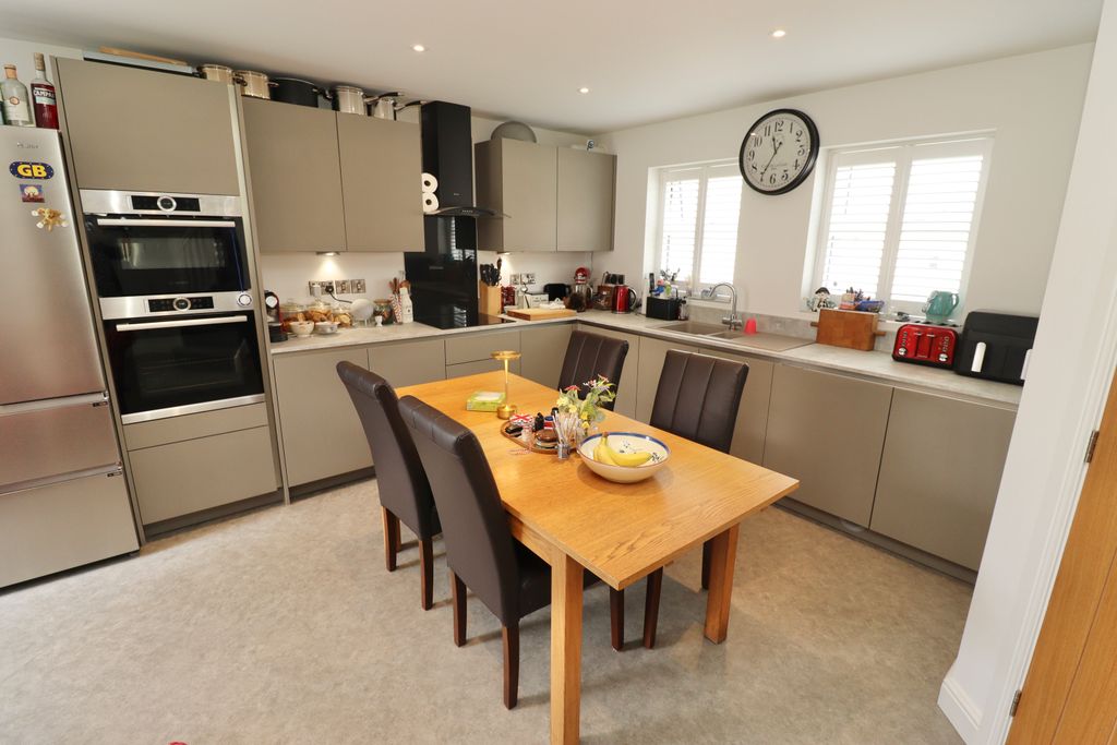 Property photo 2 of 21 Img_8166