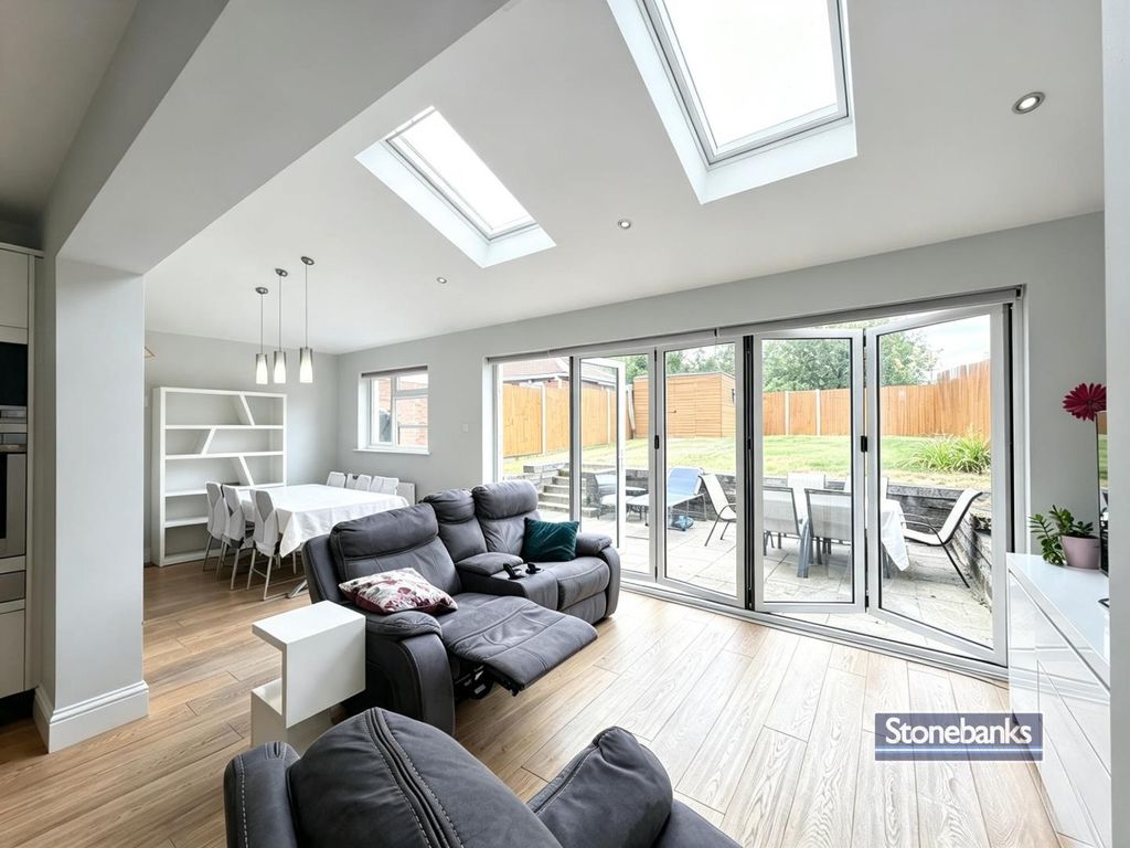 Property photo 2 of 16 13.Png