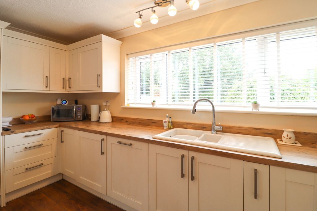 Property photo 2 of 16 3869923