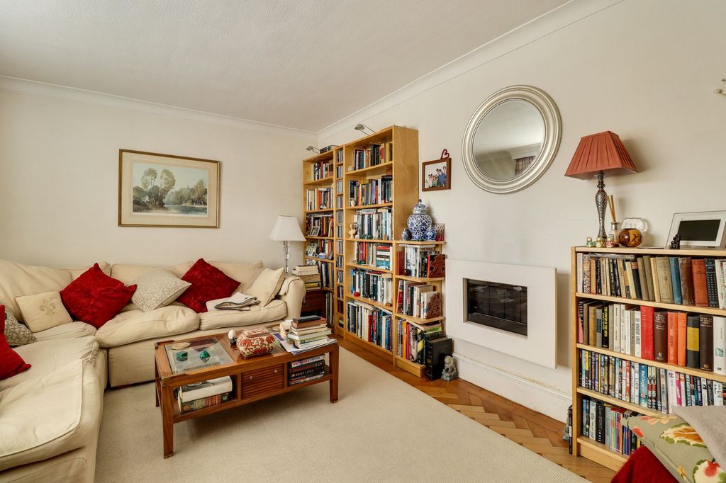 Property photo 3 of 14