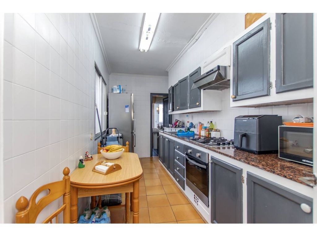 Property photo 3 of 30