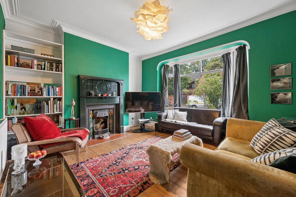 Property photo 3 of 17
