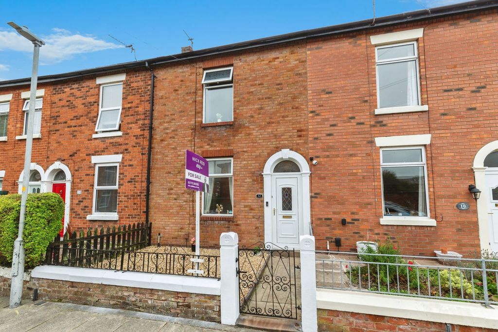 Property photo 1 of 9