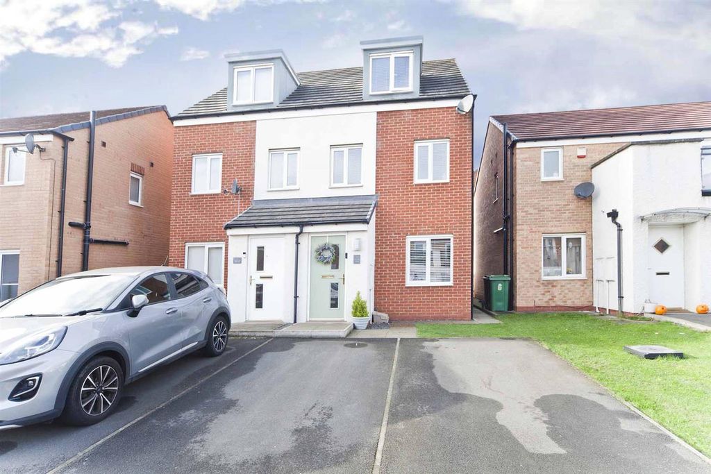 Property photo 1 of 21