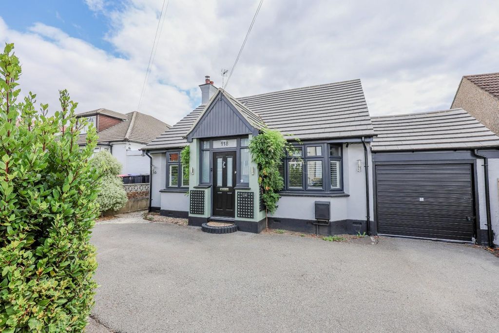 Property photo 1 of 42