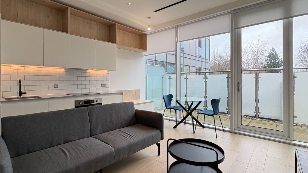 Property photo 1 of 19 Living Room