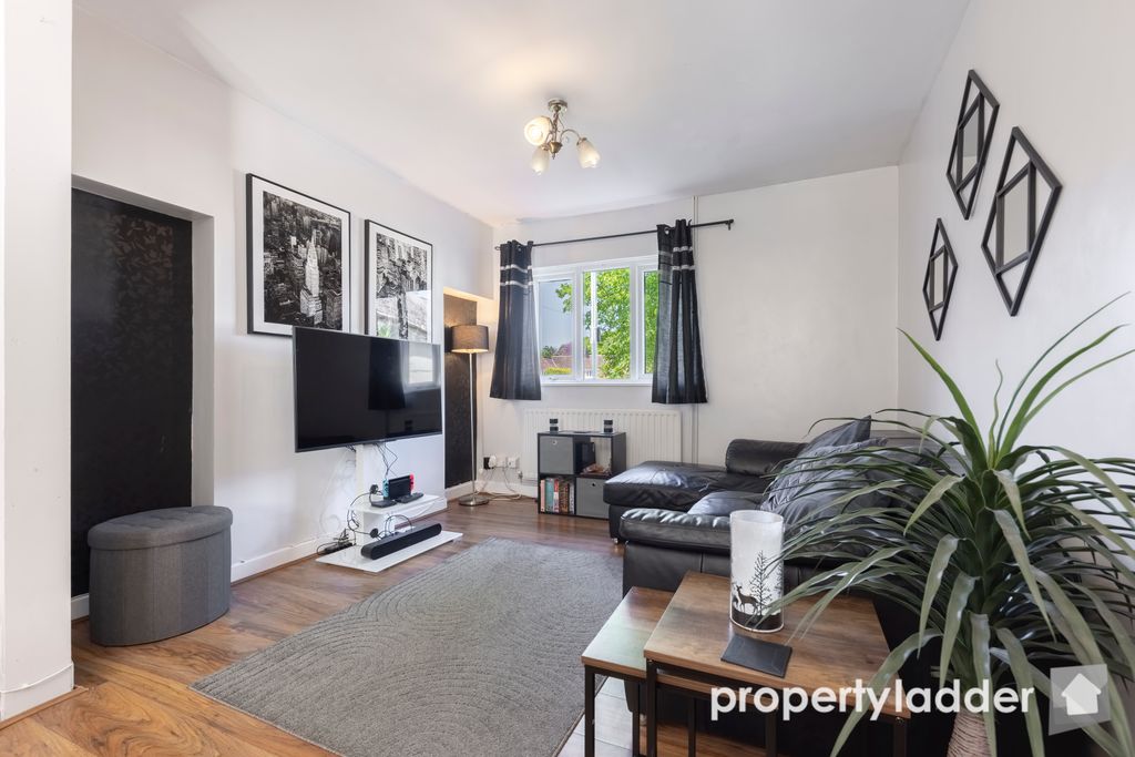 Property photo 3 of 16 Pl (1)