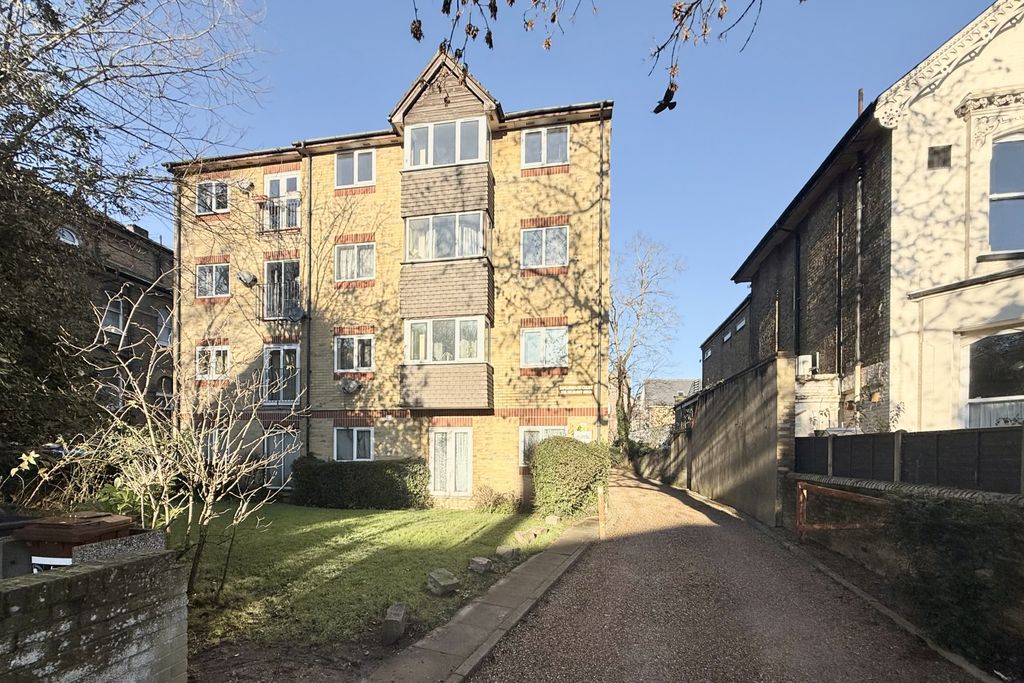 Property photo 1 of 10 1