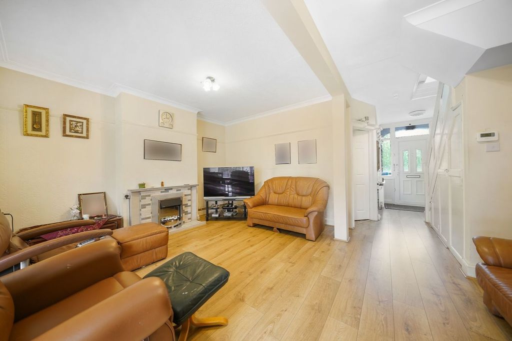 Property photo 3 of 22