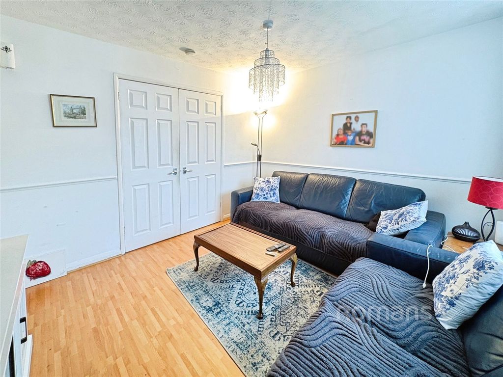 Property photo 3 of 18 Picture No. 23