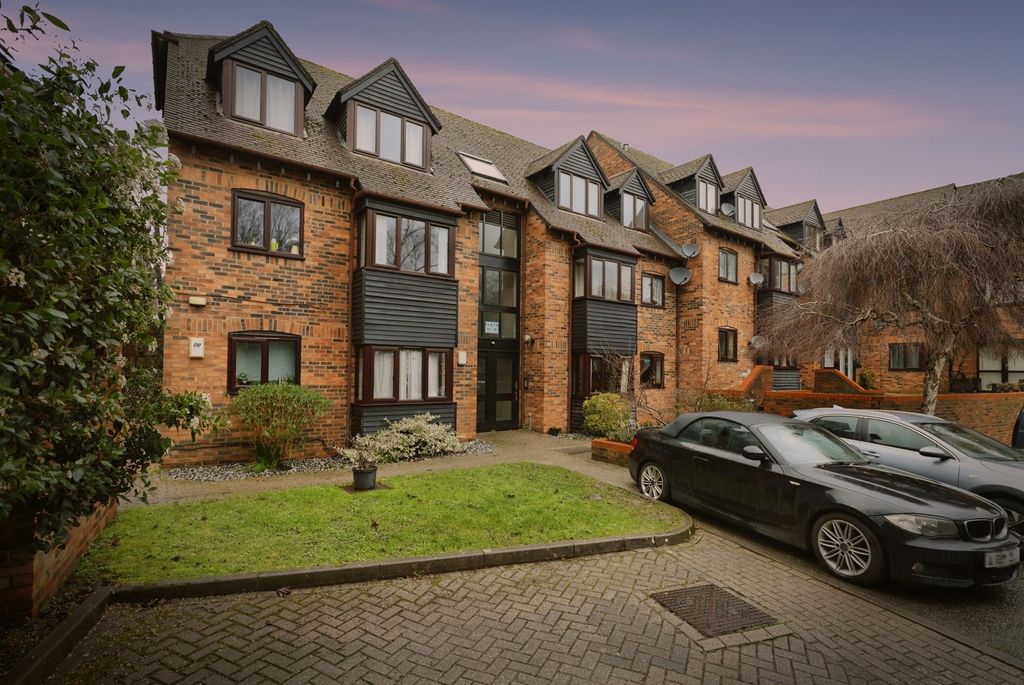 Property photo 1 of 13