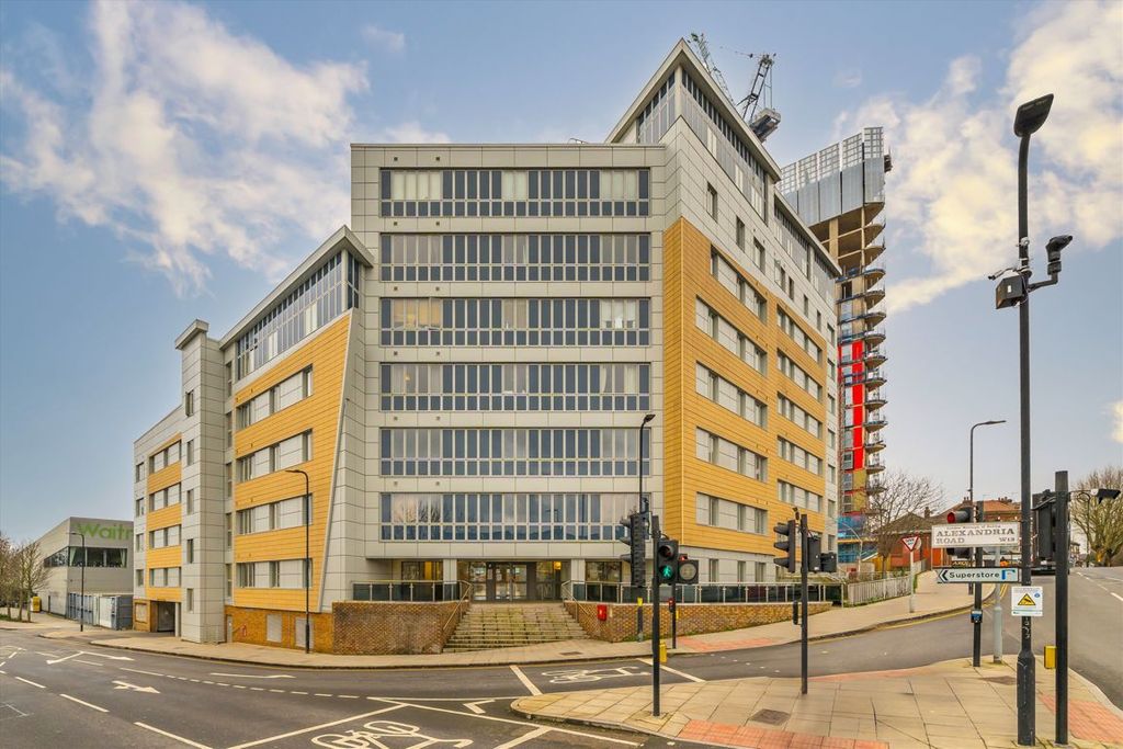 Property photo 1 of 6