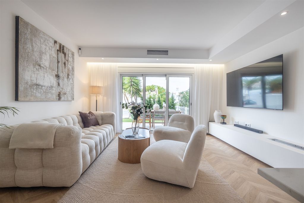 Property photo 3 of 64