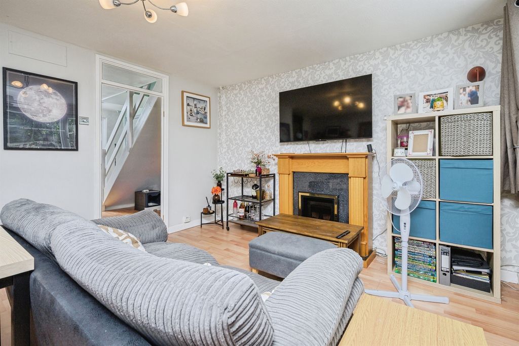 Property photo 3 of 19