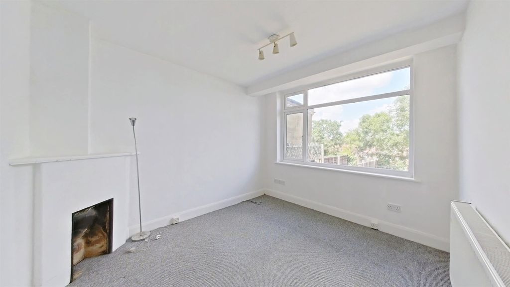 Property photo 3 of 15 Dining Room