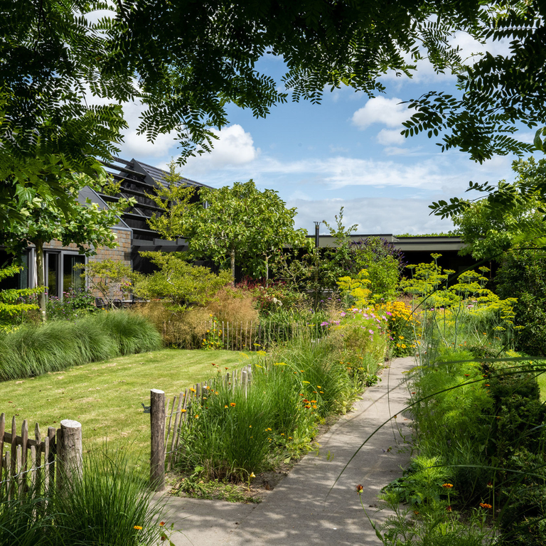 Property photo 3 of 43