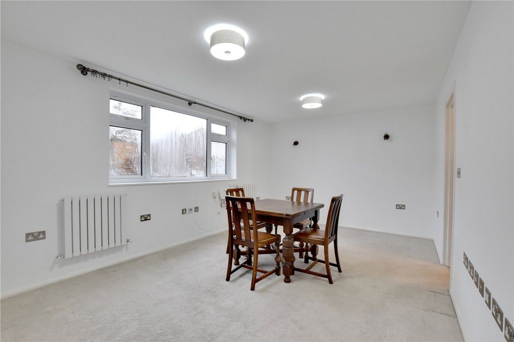 Property photo 3 of 9 Picture No. 04