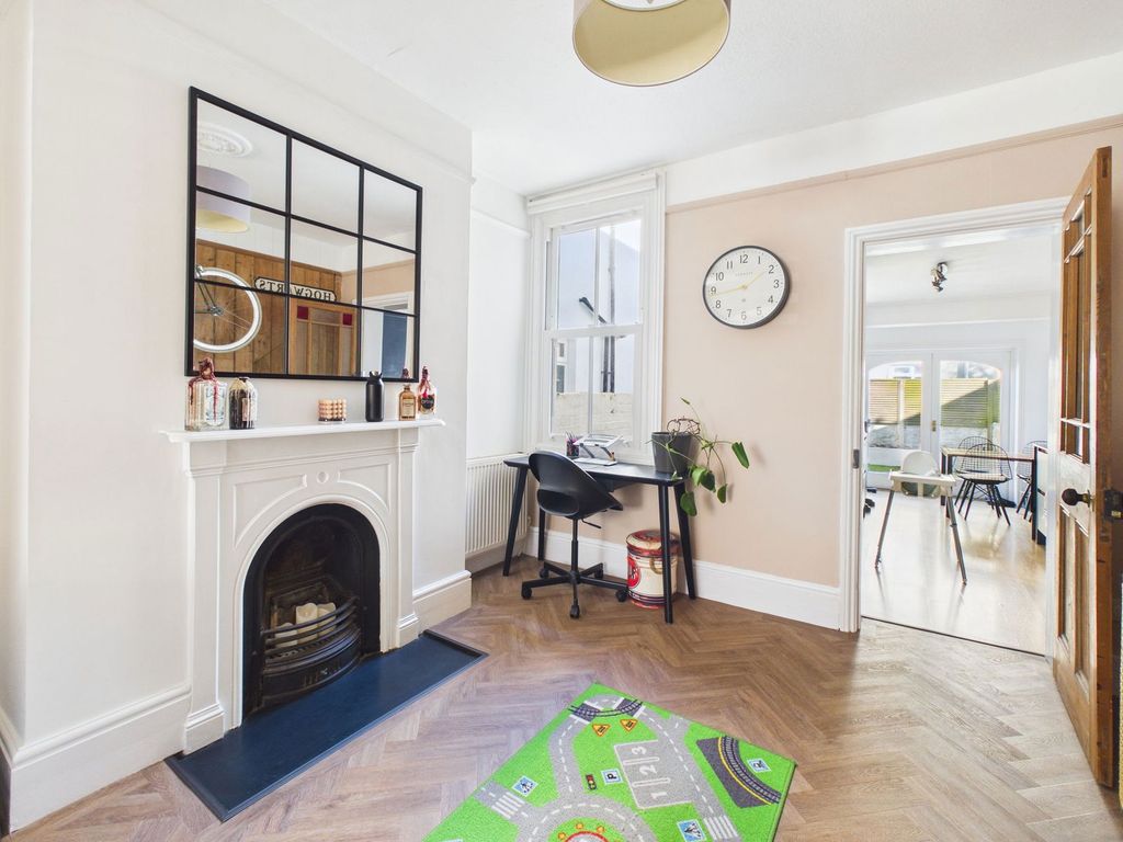 Property photo 3 of 14