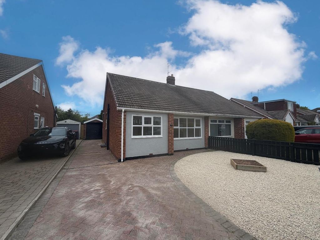 Property photo 1 of 11 Front