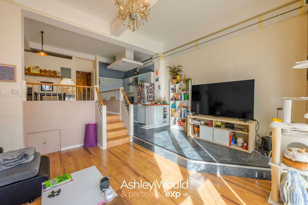 Property photo 2 of 15