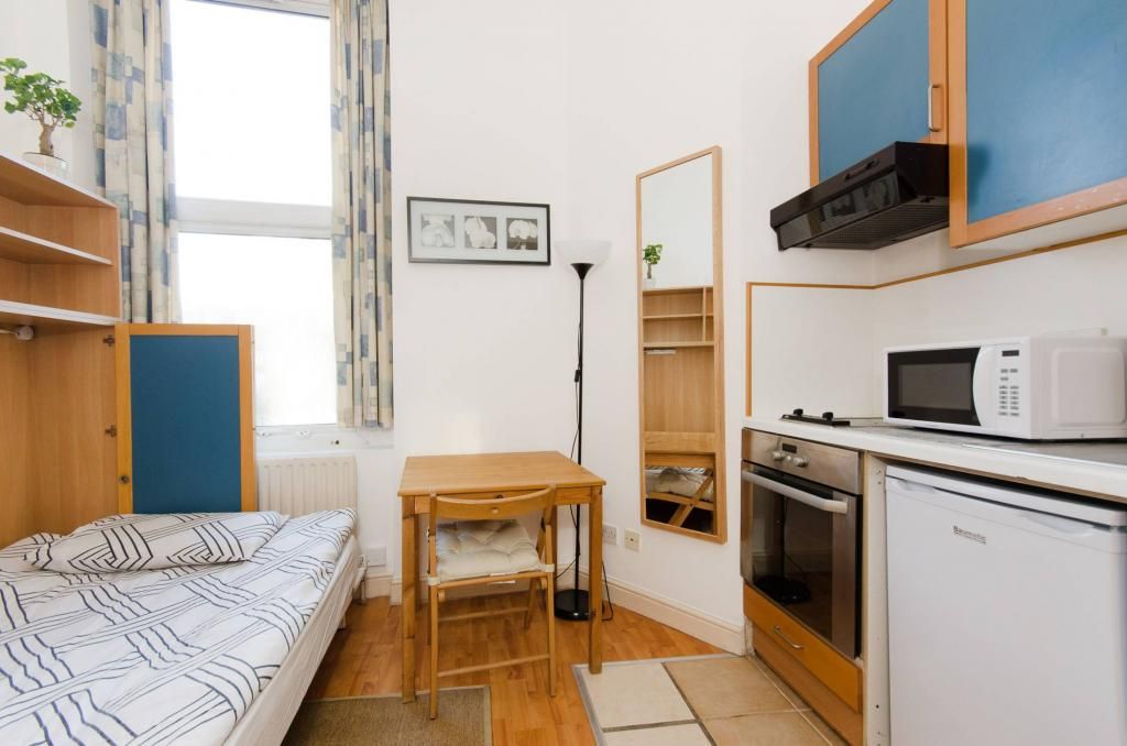 Property photo 1 of 6 Studio To Rent