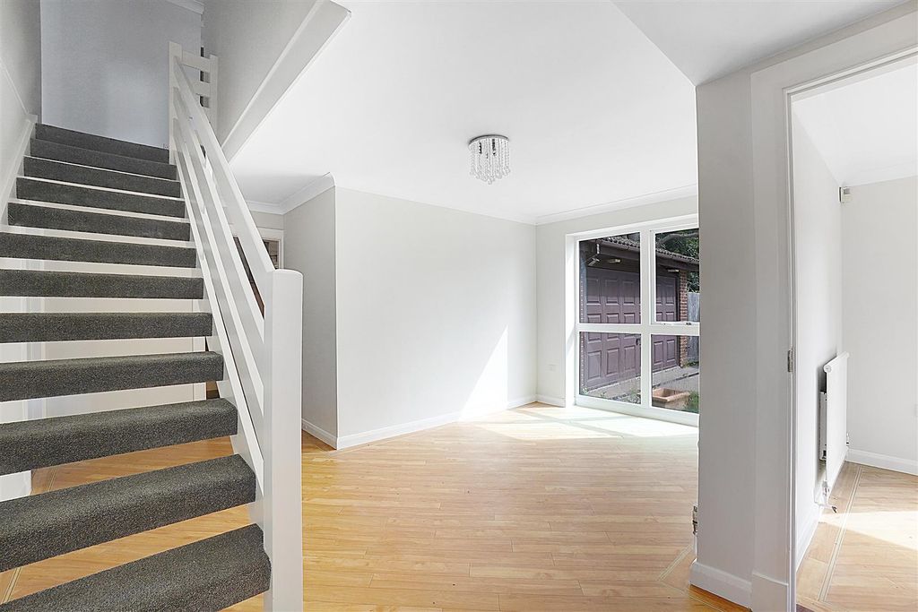 Property photo 3 of 30