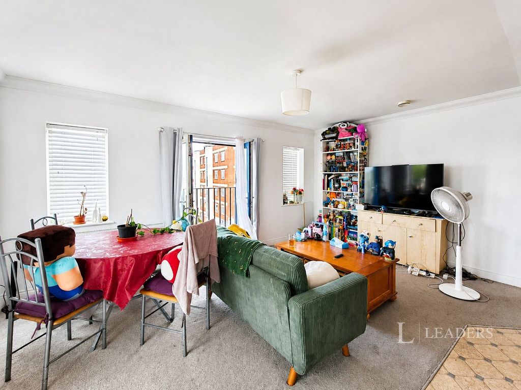 Property photo 1 of 8 Picture No. 04