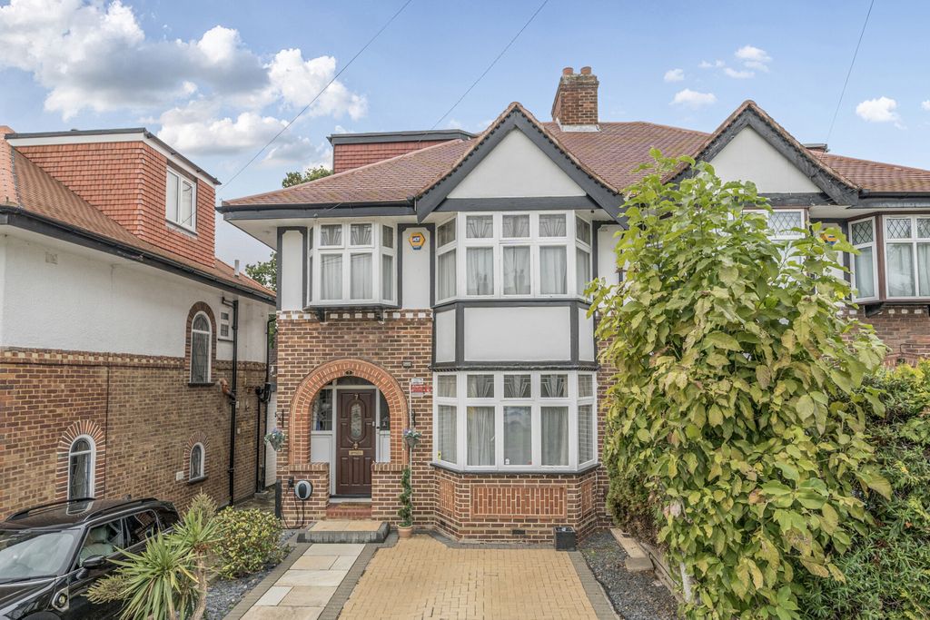 Property photo 1 of 16 1361855-1-68De972...