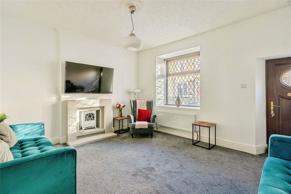 Property photo 2 of 17 Picture No. 11