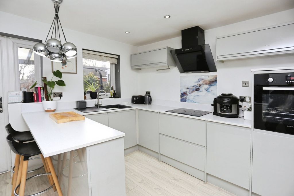 Property photo 2 of 18 Picture No. 04