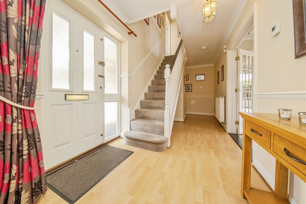 Property photo 2 of 24