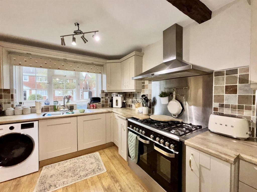 Property photo 2 of 8 Thumbnail_Img_9287.Jpg