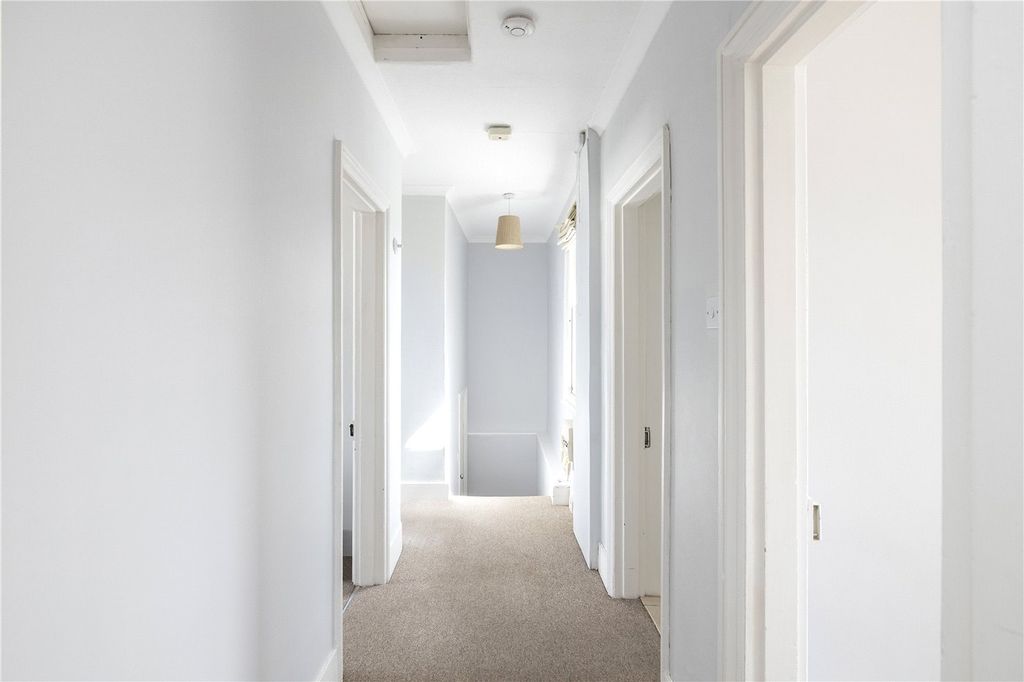 Property photo 2 of 13 Hallway