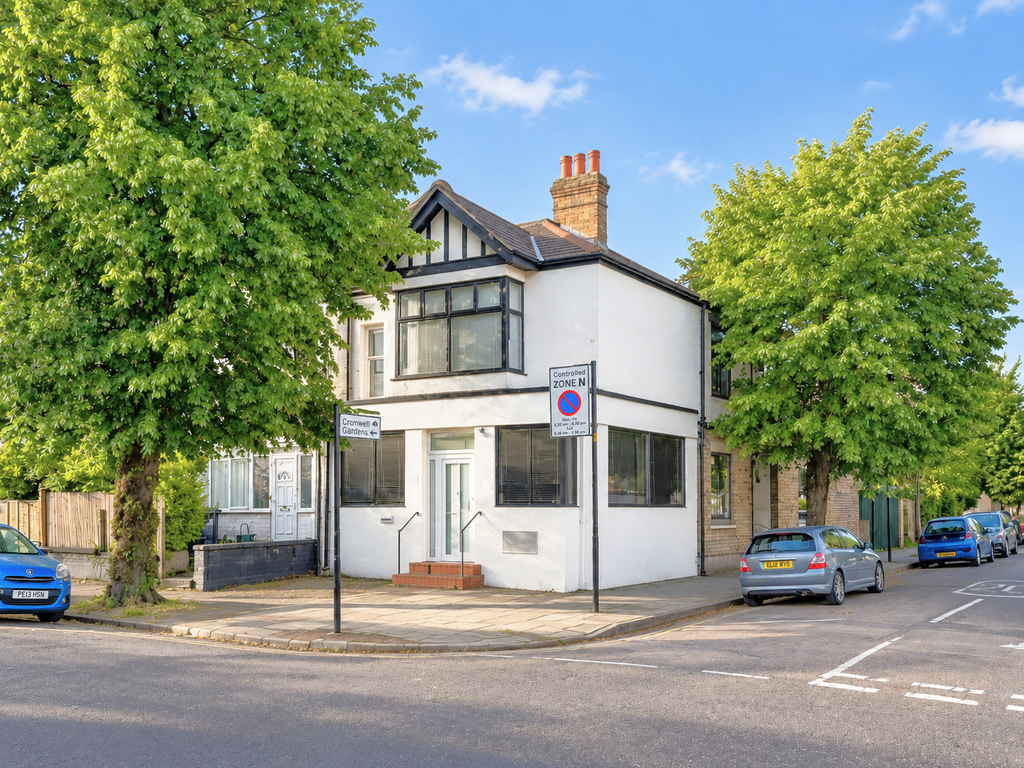 Property photo 2 of 17