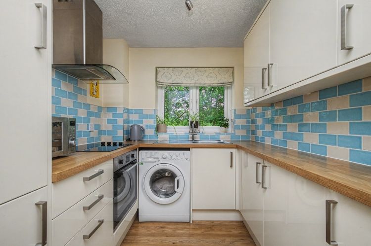 Property photo 3 of 15 329861