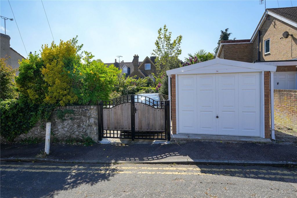 Property photo 2 of 13 Parking &amp; Garage