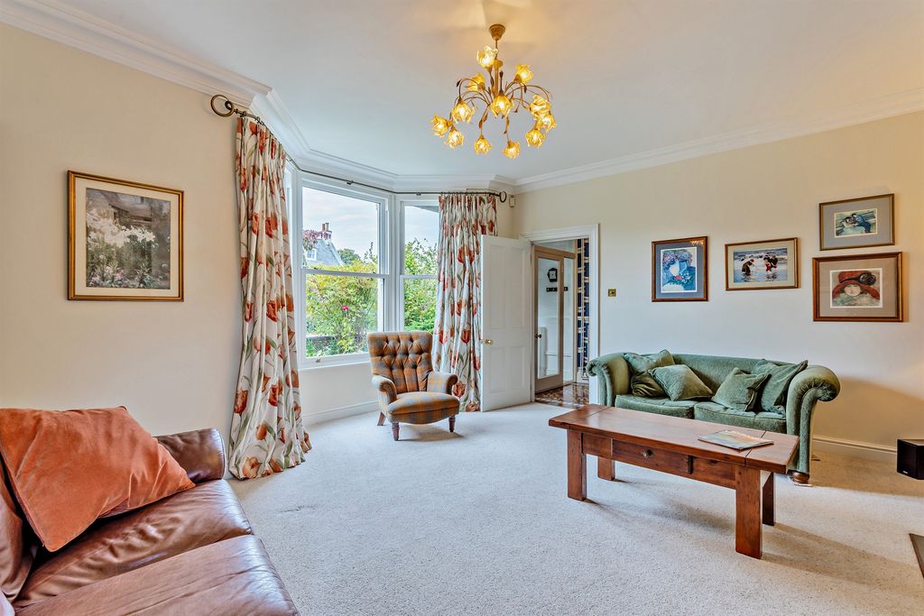 Property photo 3 of 24