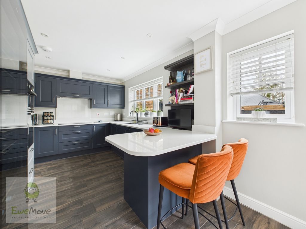 Property photo 3 of 28 Kitchen Dining Room