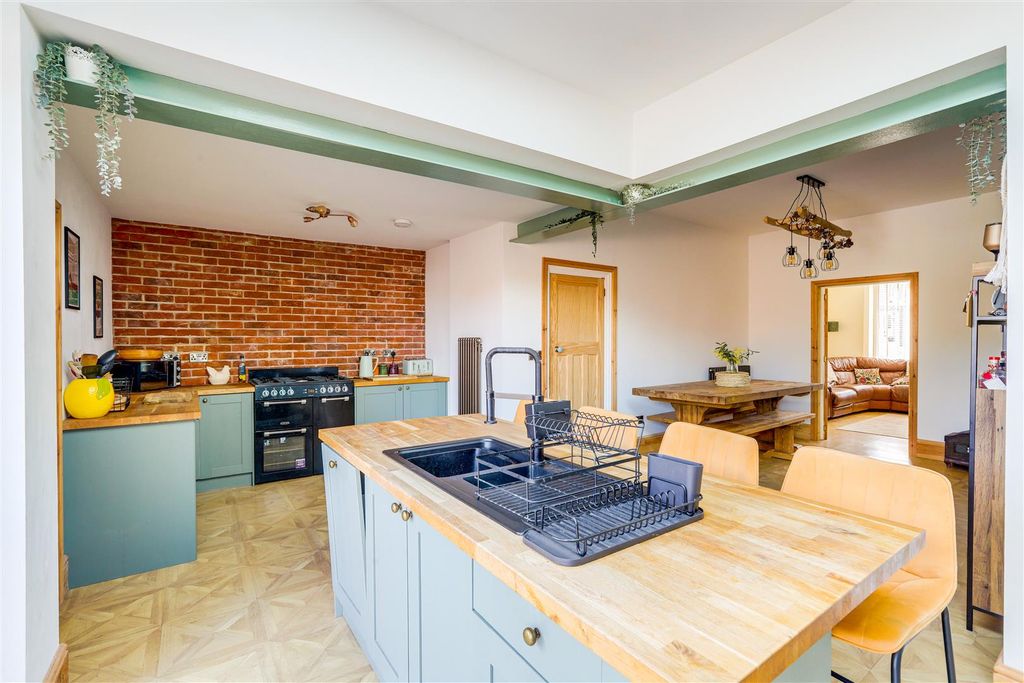 Property photo 3 of 29 230925_19.Jpg