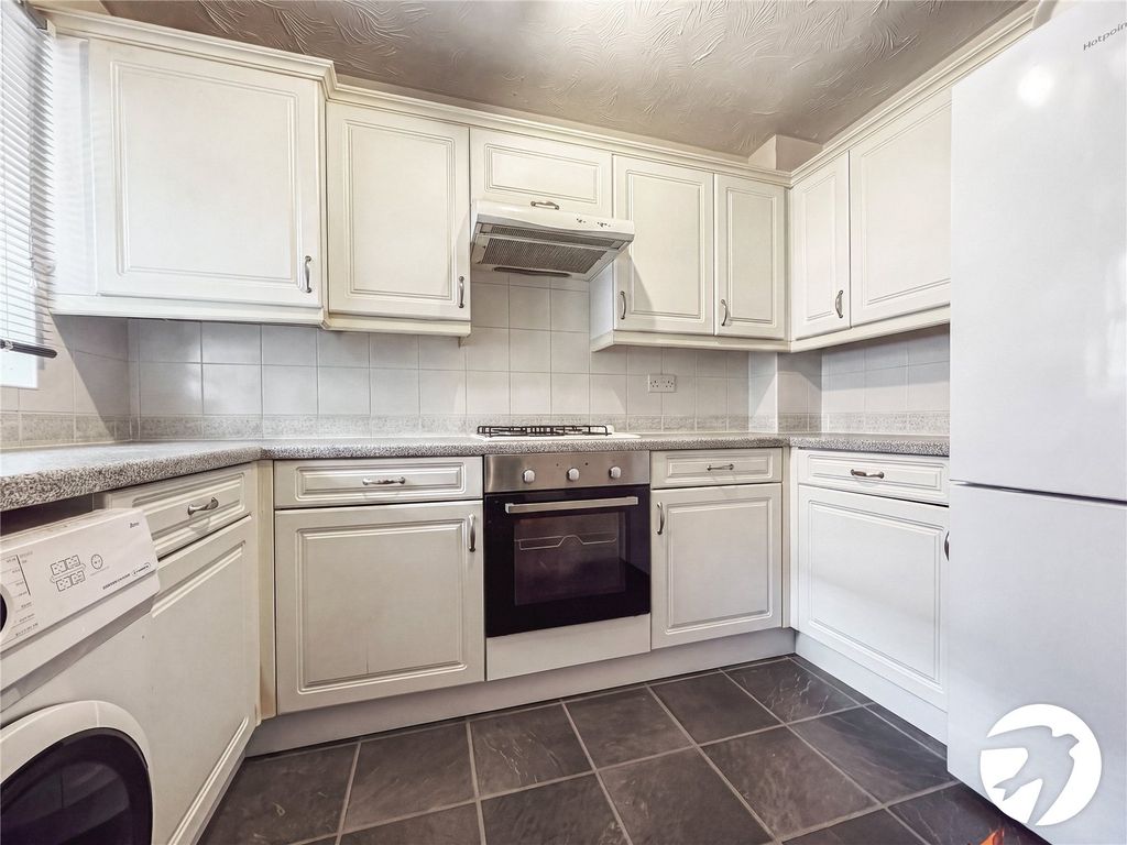 Property photo 3 of 12 Picture No. 15