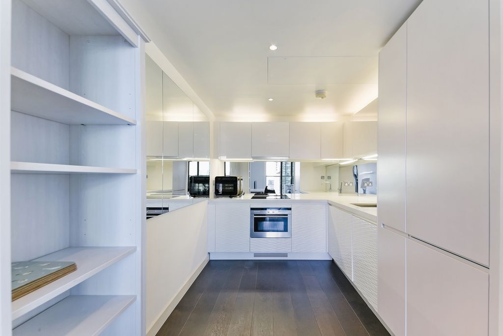 Property photo 2 of 12 Kitchen